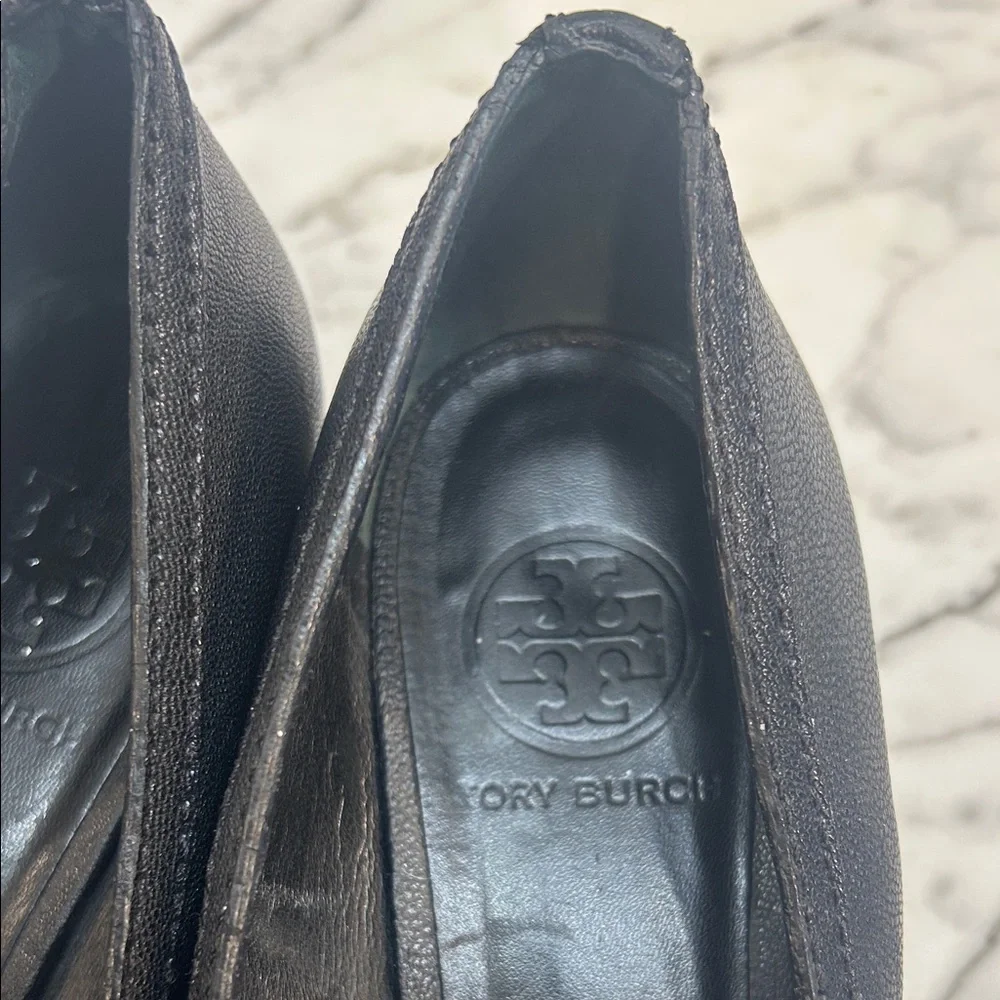 Tory Burch Black Small Wedge with Gold Accents - Picture 3 of 6